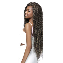 Load image into Gallery viewer, Bobbi Boss Hd Lace 13x6 Glueless Blend Hair Wig - Mogl302 Araceli
