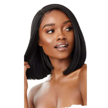 Load image into Gallery viewer, Outre Synthetic Everywear Lace Front Wig- Every3
