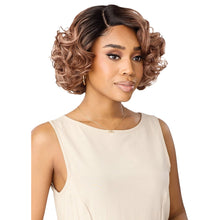 Load image into Gallery viewer, Outre Hd Everywear Lace Front Wig - Every 50
