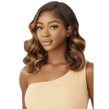 Load image into Gallery viewer, Outre Hd Melted Hairline Lace Front Wig Pascale 16"
