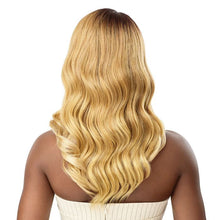 Load image into Gallery viewer, Outre Synthetic Hd Lace Front Deluxe Wig - Ryella

