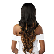 Load image into Gallery viewer, Sensationnel Bare Luxe Lace Glueless Lace Wig - 13x8 Unit 4
