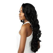 Load image into Gallery viewer, Sensationnel Bare Luxe Lace Glueless Closure Lacewig - 6x5 Unit 4
