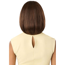 Load image into Gallery viewer, Outre The Daily Wig Style &amp; Dash 3&quot; Deep Lace Part - Daily 12
