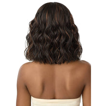 Load image into Gallery viewer, Outre The Daily Wig Style &amp; Dash 3&quot; Deep Lace Part - Daily 15
