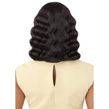 Load image into Gallery viewer, Outre The Daily Wig Style &amp; Dash 3 Deep Lace Part - Daily 17
