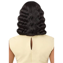 Load image into Gallery viewer, Outre The Daily Wig Style &amp; Dash 3 Deep Lace Part - Daily 17
