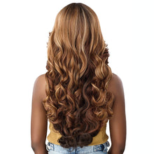Load image into Gallery viewer, Outre The Daily Wig - Lovelle
