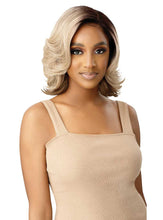 Load image into Gallery viewer, Outre Synthetic Hd Transparent Lace Front Wig - Alistar
