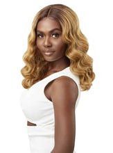 Load image into Gallery viewer, Outre Synthetic Hd Transparent Lace Front Wig - Carmella 16&quot;
