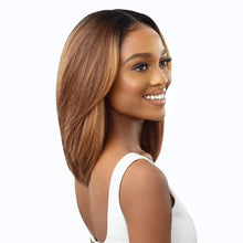 Load image into Gallery viewer, Outre Everywear Synthetic Hd Lace Front Wig - Every 15
