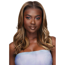 Load image into Gallery viewer, Outre 100% Fully Hand-tied Wig - Hhb-loose Body Wave 18&quot;
