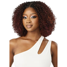 Load image into Gallery viewer, Outre Hd Everywear Lace Front Wig - Every 32
